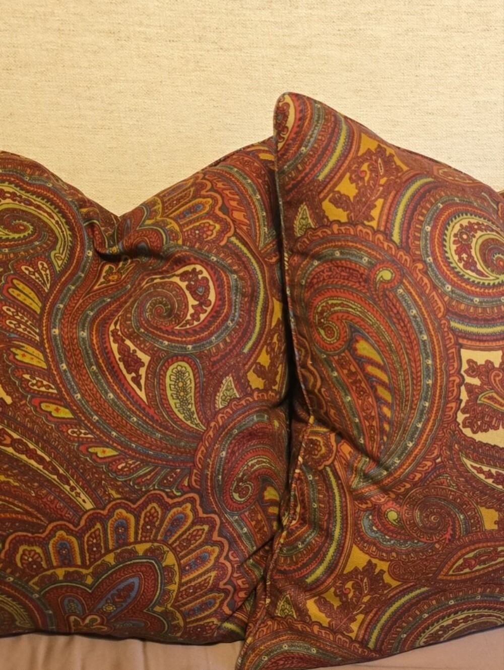 Lauren Ralph Lauren 18x18 Burgundy Paisley Accent Pillow Set